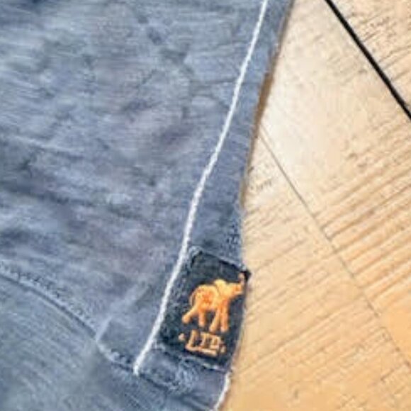 Harley-Davidson Skull Graphic Tee Black Distressed Biker Shirt Size Women's XL - Picture 9 of 13